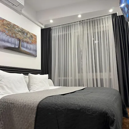 Hanna Center Πανσιόν 3*